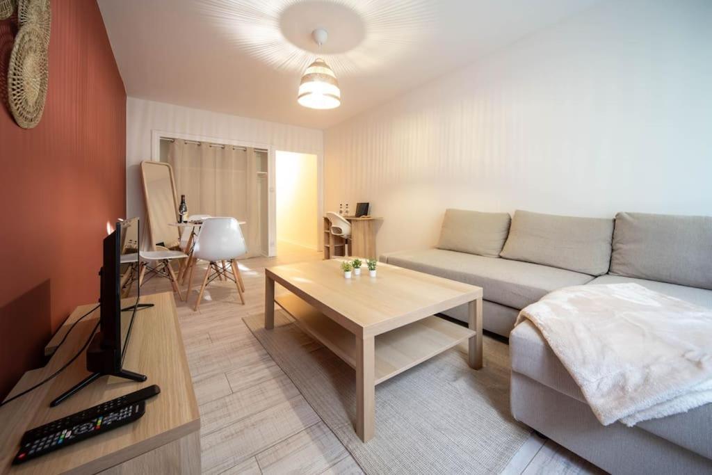 L'Escale Mauricienne Apartment ชาลง-ซูร์-ซอน ภายนอก รูปภาพ