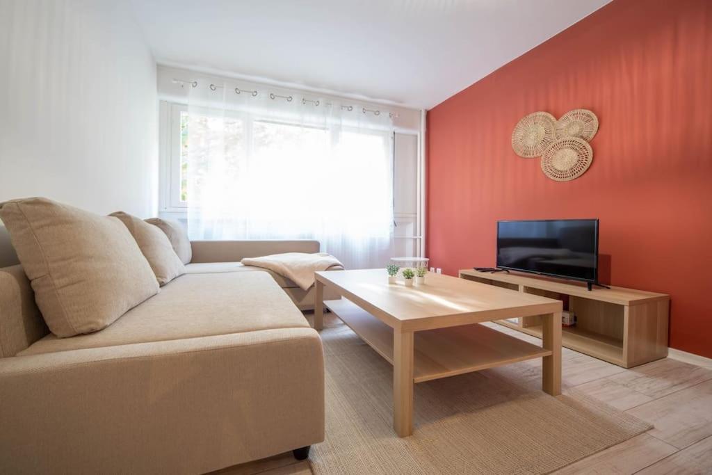 L'Escale Mauricienne Apartment ชาลง-ซูร์-ซอน ภายนอก รูปภาพ